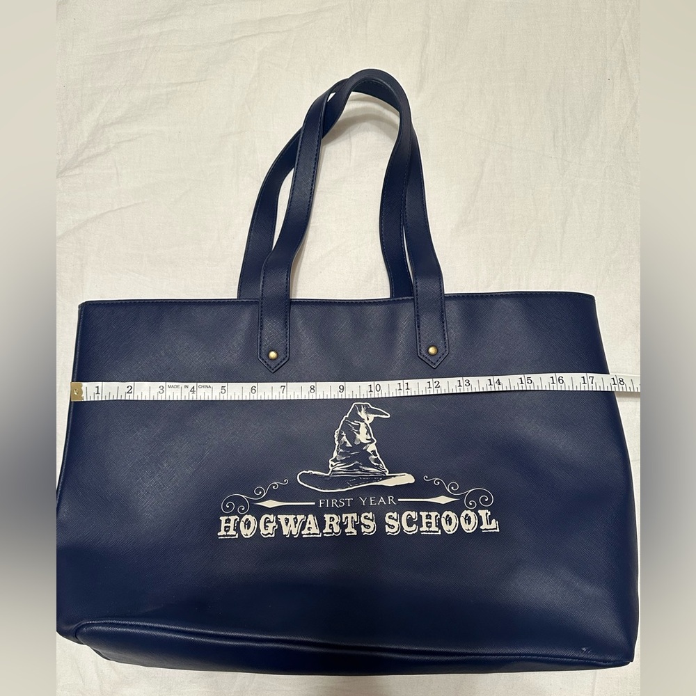 Loungefly Harry Potter Hogwarts Tote Bag